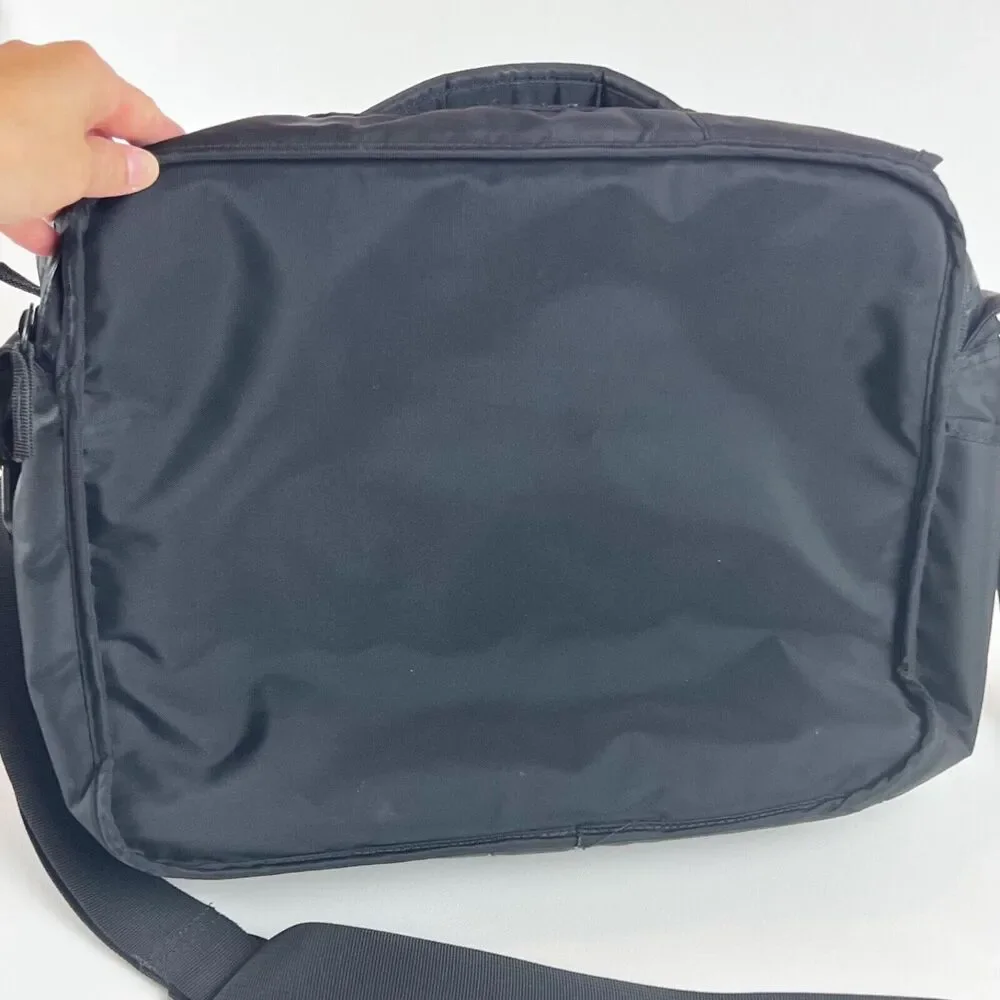 Volcom Messenger Bag Laptop Computer Corporate Black 2 Padded Sleeves Top Handle